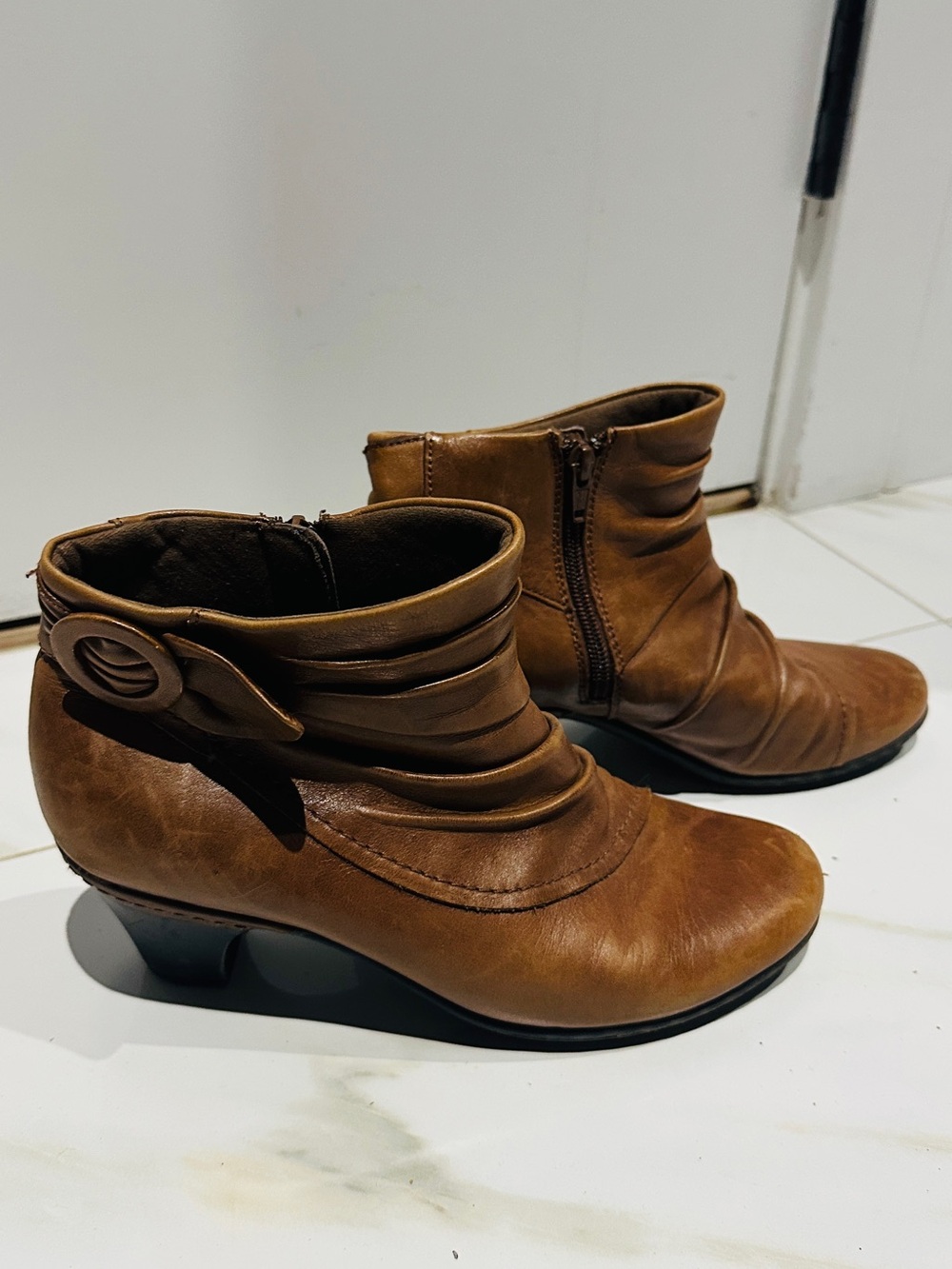 Women's Brown Leather Ankle Boots - Classic Side-Zip Bootie